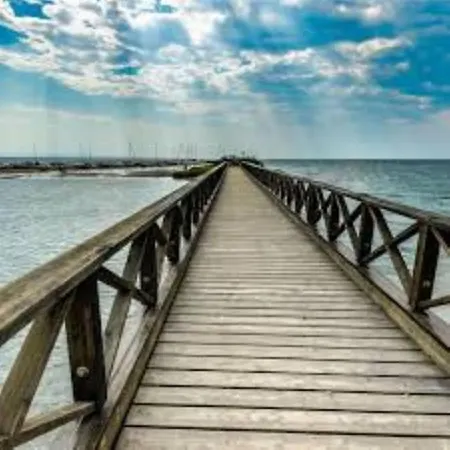 Cozy Flat For Four Guests Just Steps From The Sea * Градо